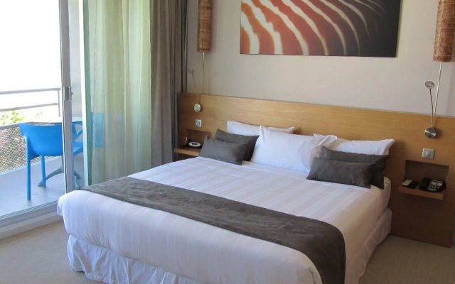 Chateau Royal Beach Resort and Spa — фото 3