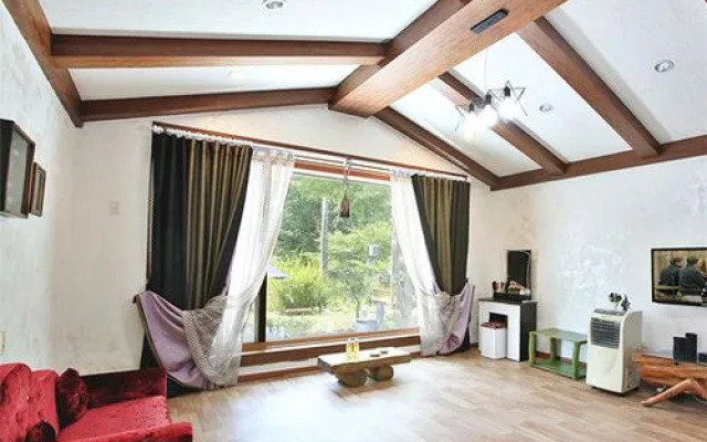 Hongcheon Sol Pension