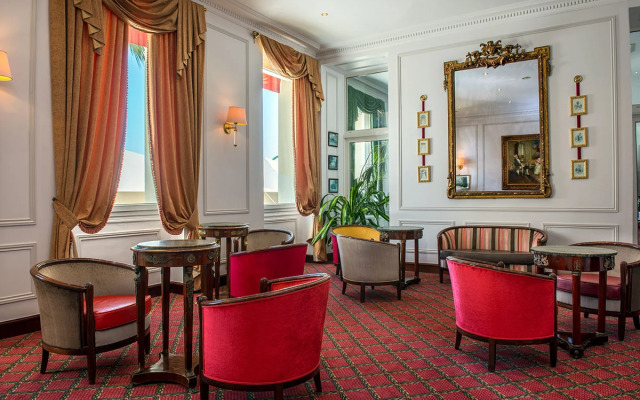 Отель West End Nice