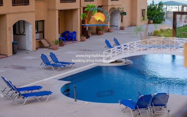 2 Bedrooms Apartment Pool & Sea View