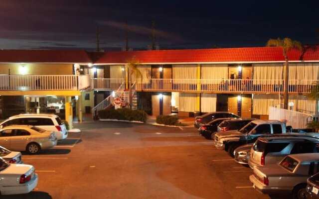 Days Inn and Suites St Pete Clearwater