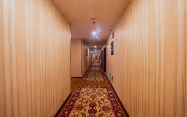 Phoenix International Hotel (Fenghuang Ancient Town Branch)