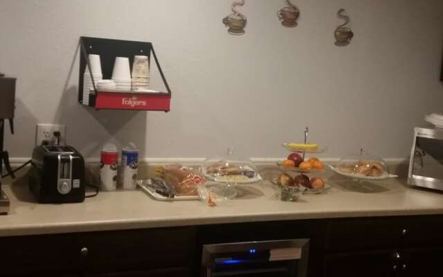 Vandalia Travelodge Dayton Airport