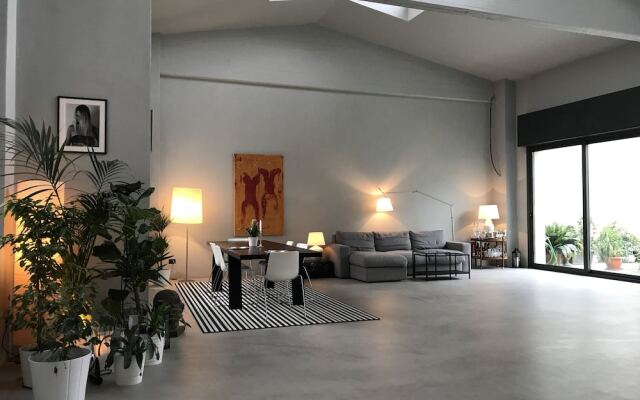 Loft Navigli with Private Garden