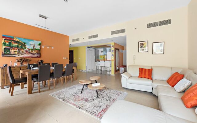 Stonetree - Spacious 2 BR - Near Beach
