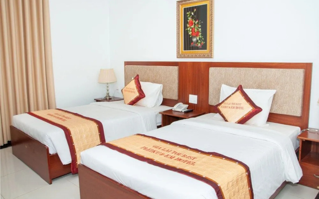7S Hotel Pleiku & EM