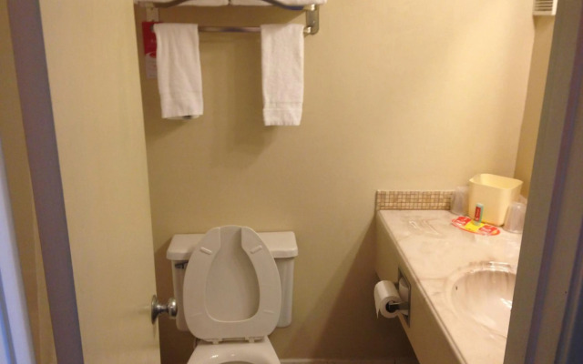 Econo Lodge Burlington I-40