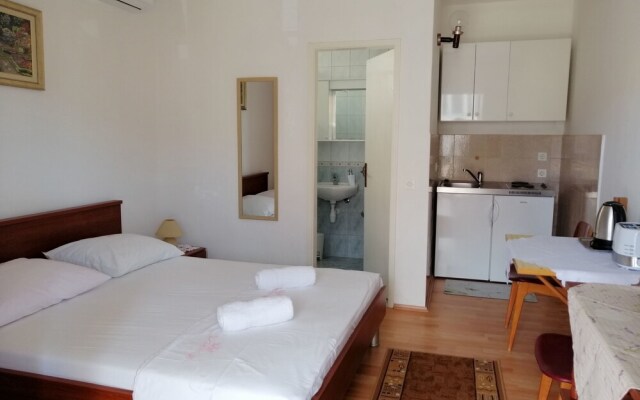 Apartments Emmas Studio