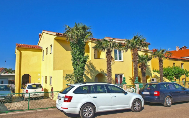Apartment Gey 671