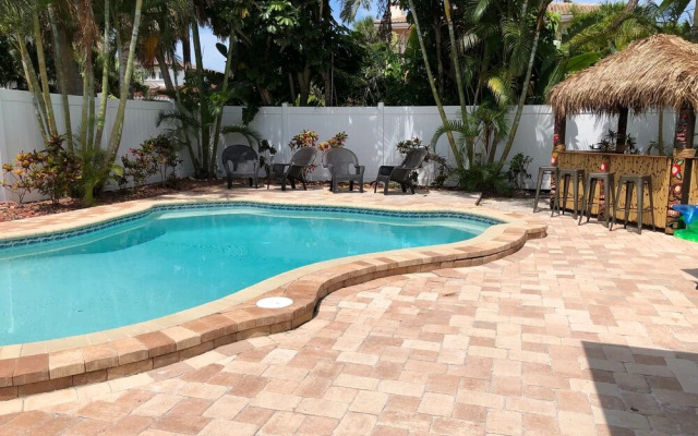 Summer Breeze 7 Bedroom Home by Redawning