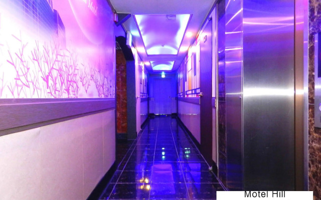 Hill Motel