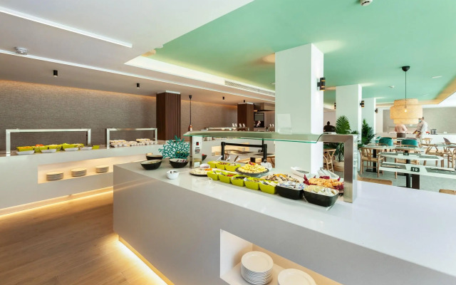 Kumara Serenoa by Lopesan Hotels