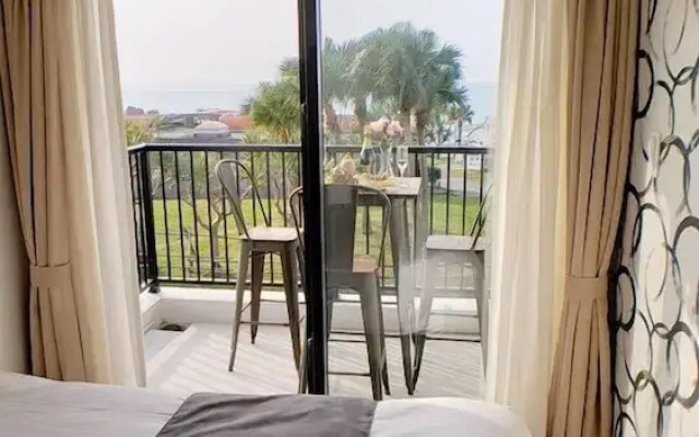 Ocean View Araha 301