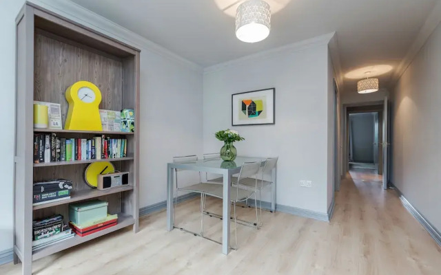 Hoxton 2 Bed Apartment by BaseToGo