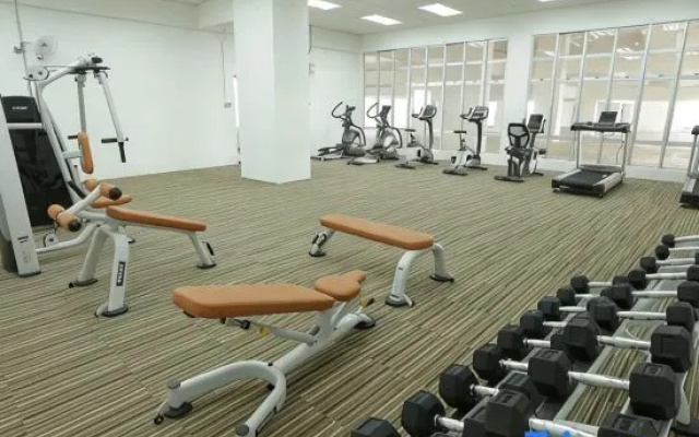 Subang USJ21 Main Place Mall 2R1B 5-6 Pax – Sports – Subang Jaya