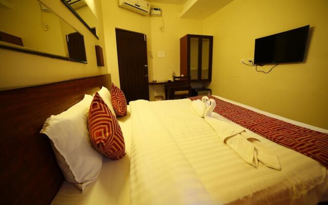 OYO Rooms off Aurobindo Ashram