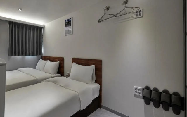 Eight Rest Hostel Jong-no