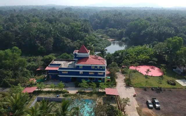 Chrisander's Resort by OYO Rooms