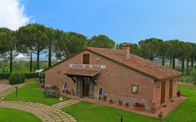 Mustard apt With Shared Pool