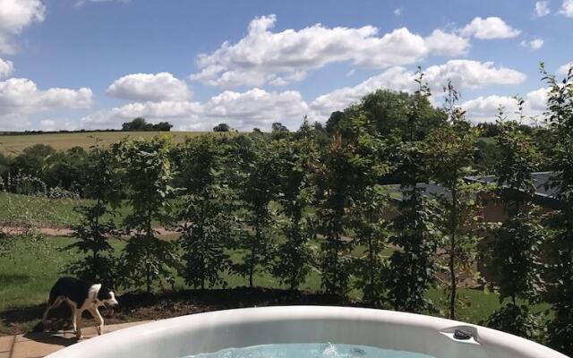 The Lodges At The Baiting House