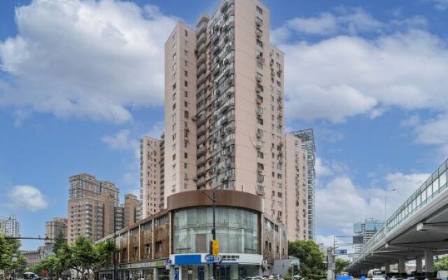 Hi Inn Hotel (Shanghai Xujiahui Wantiguan)