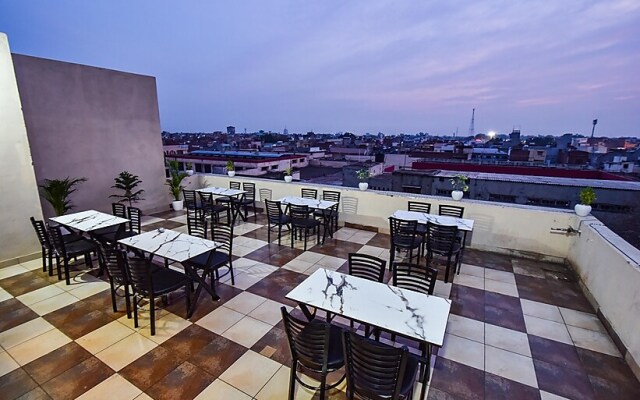 Hotel Holy View Near Golden Temple