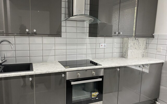 Luxurious 2-bed Apartment in Woolwich, London