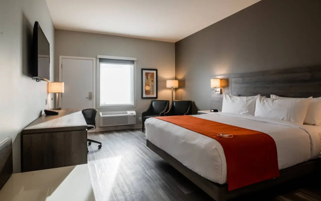 Amsterdam Inn & Suites, an Ascend Collection Hotel