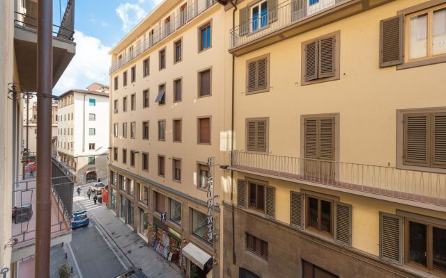 Michelangelo Apartment Near Pontevecchio