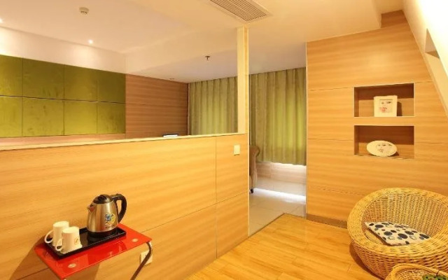 Yunqi Hotel