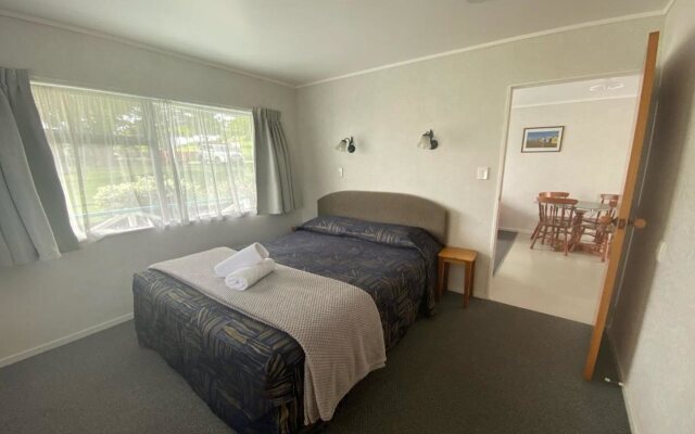 Opononi Lighthouse Motel