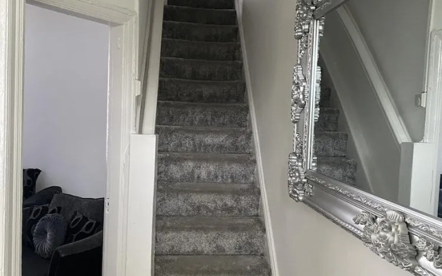 Impeccable 2-bed House in Liverpool