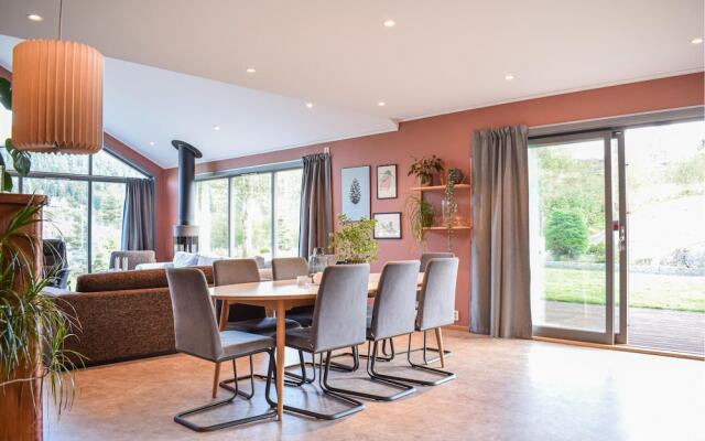 Beautiful Home in Hebnes With 5 Bedrooms and Wifi