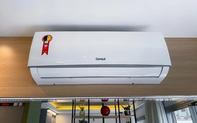 Studio novíssimo, completo e muito bem localizado