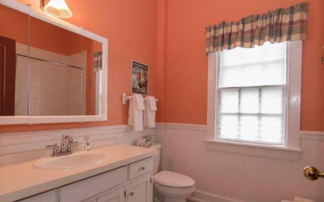 The Rochester Inn, A Historic Hotel