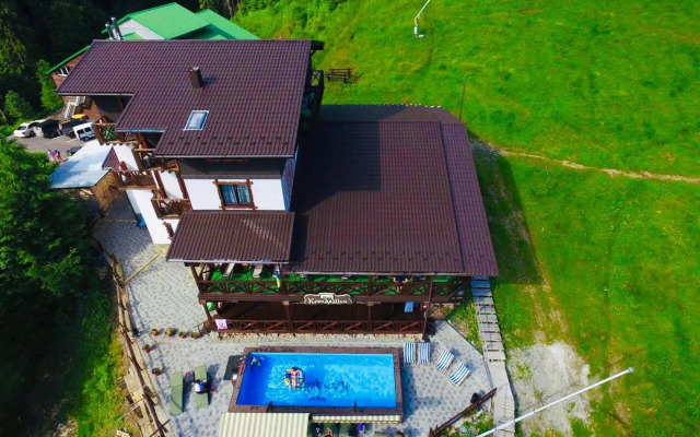 Chalet CrepDeChine Hotel