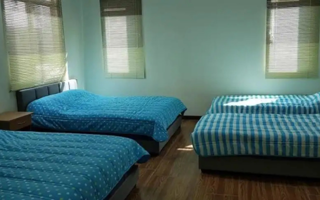 Greenlane98 – Guest Rooms – Batu Lanchang