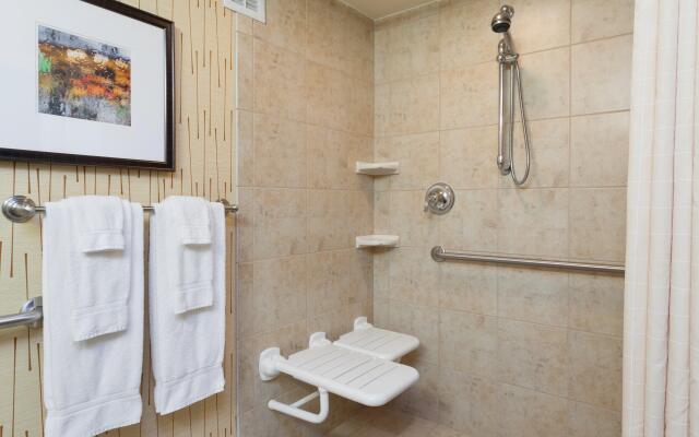 Holiday Inn Cincinnati Airport by IHG