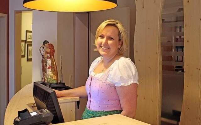 Brauhotel & Gasthof GROSCH