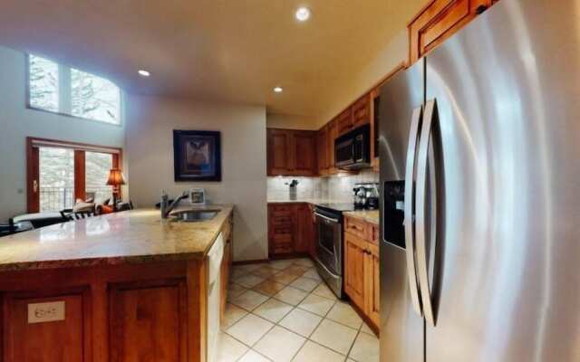 Ski in, Ski out, 2 Bedroom Luxury Residence in Snowmass Village