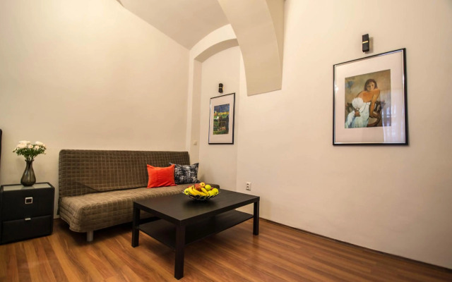 4Bdr Historical Spirit Apt By Ruterra