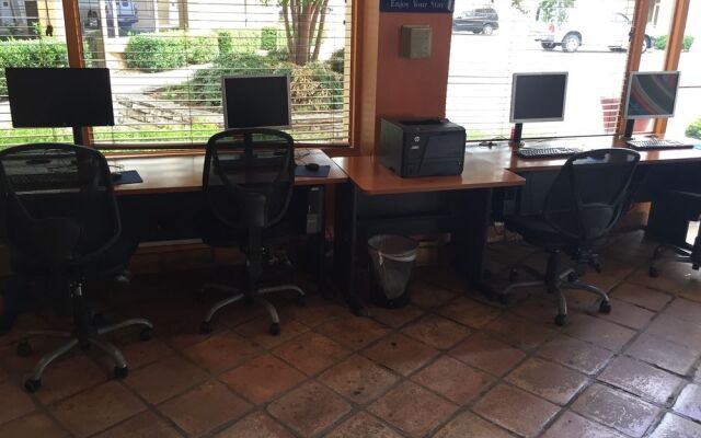 Studio 6 Fort Worth, TX – Downtown East