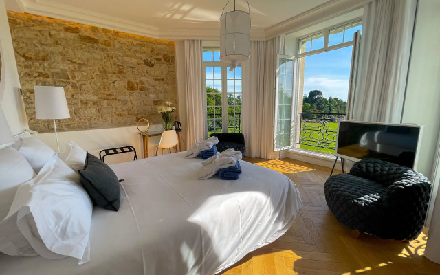 Chateau Les Garennes