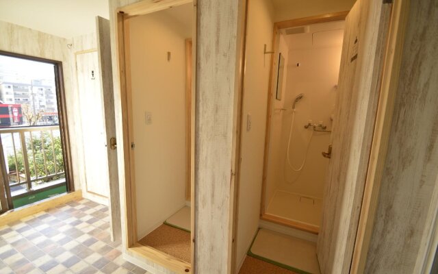 R Guest House Namba