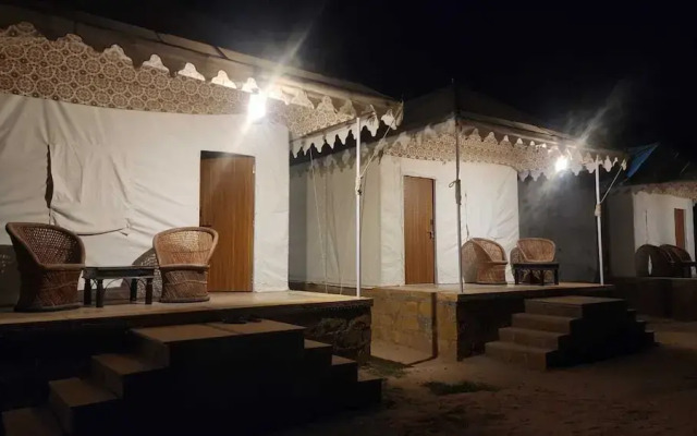 Seven Palms Luxury Camp