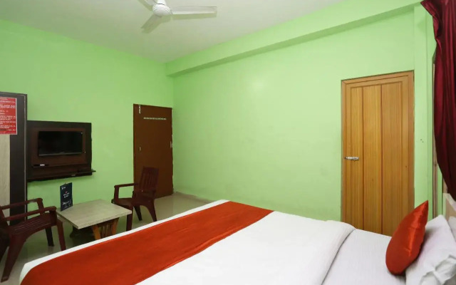 OYO Flagship 4720 Ma Guest House 2