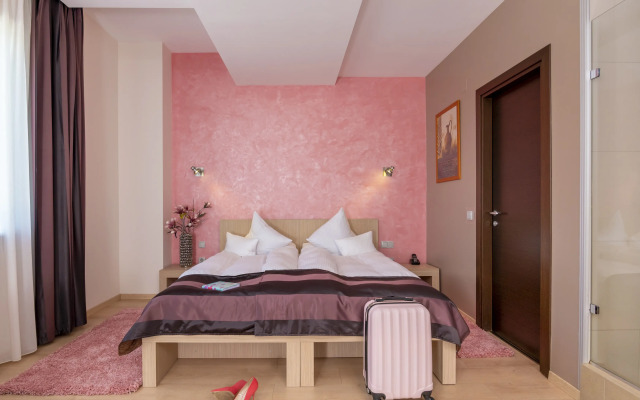 West City Hotel
