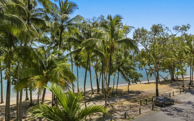 Agincourt Beachfront Apartments