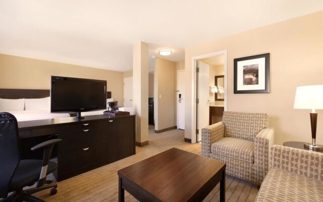 Travelodge Calgary MacLeod Trail