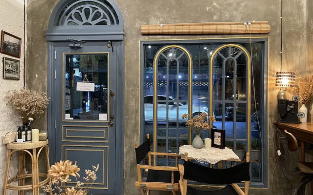 Central Old Town Cottage